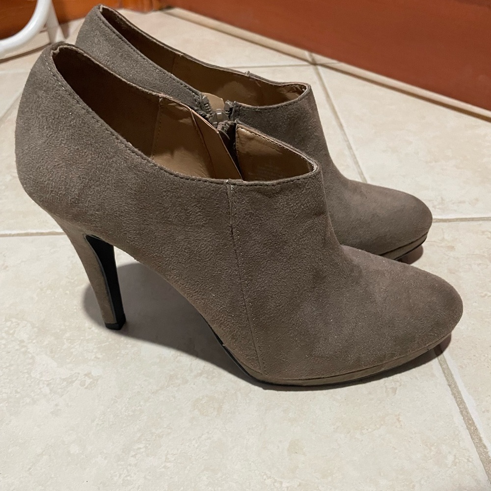 Merona high heel bootie